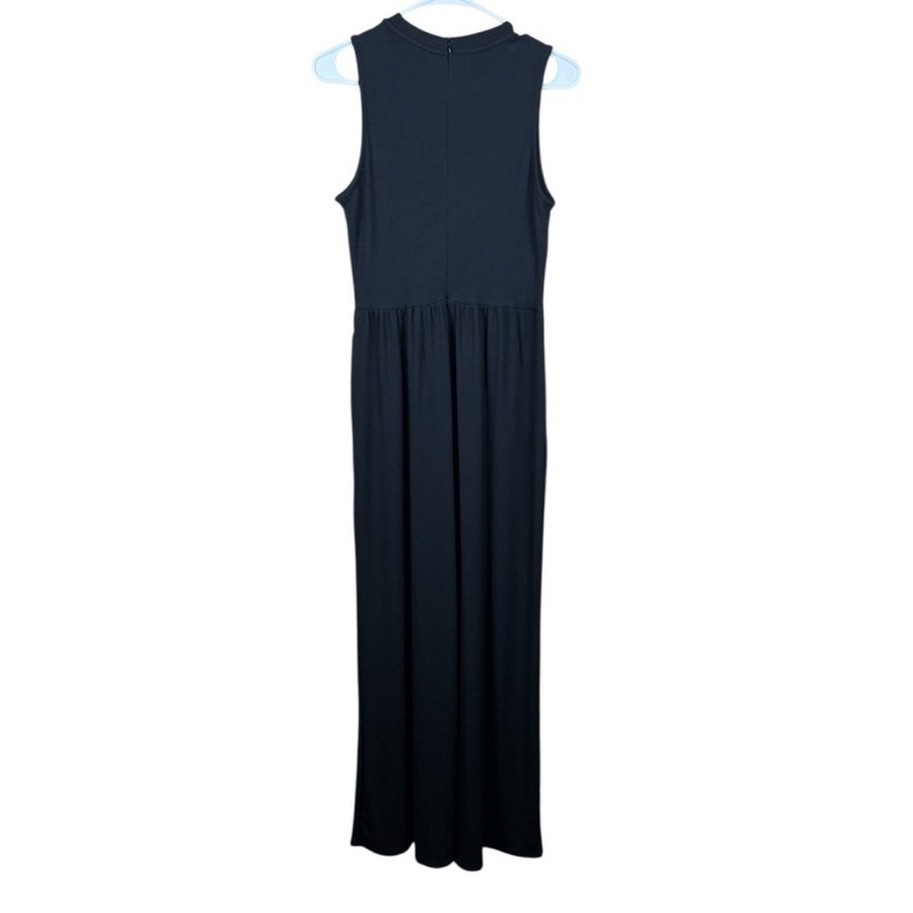 Woman’s Black Wide Leg, Sleeveless Jumpsuit - Picture 10 of 16